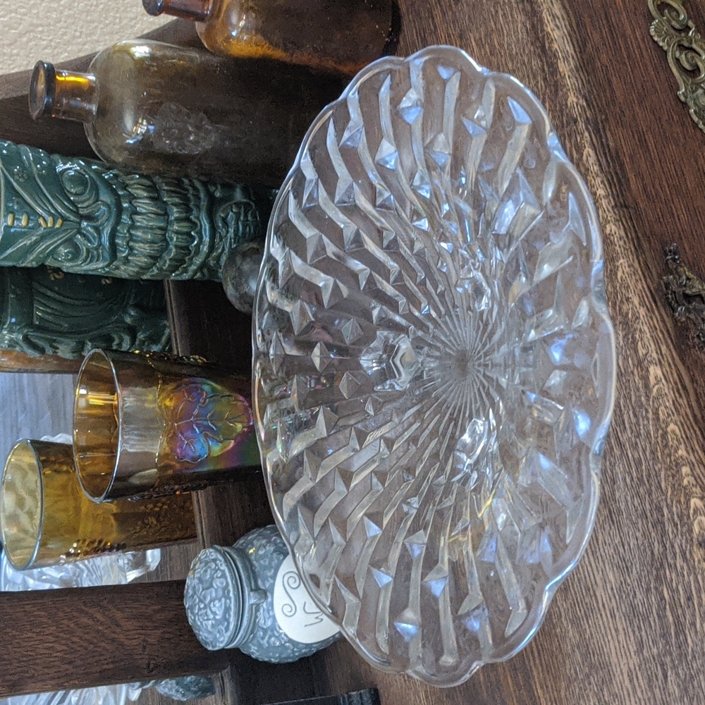 💚 Manganese UV Reactive Glass Three Footed Bowl 11" Diameter
